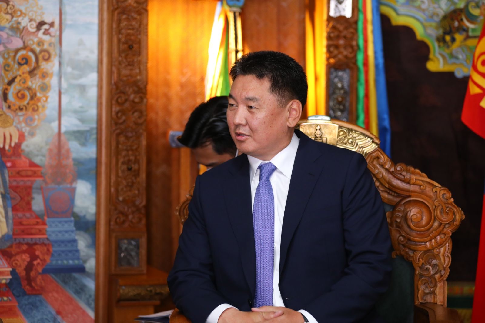 президент монголии фото